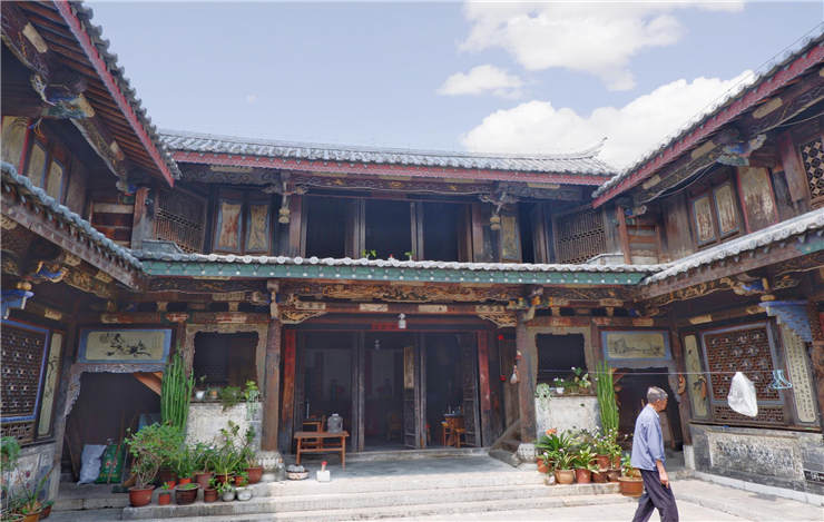 云南旅游被忽略的最美小縣城，千年古城不收門票，住宿餐飲很便宜