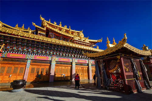 你知道云南LED搭建公司是如何預防LED顯示屏老化的嗎？